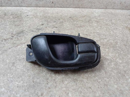 MAÇANETA INTERNA DIANTEIRA DIREITA DAEWOO LANOS 1997 A 2001