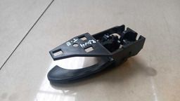 MAÇANETA INTERNA TRASEIRA ESQUERDA TOYOTA RAV4 2014 2015