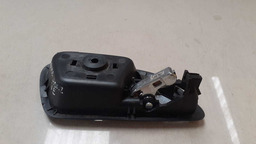 MAÇANETA INTERNA TRASEIRA ESQUERDA GM CRUZE 2012