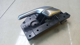 MAÇANETA INTERNA T ESQUERDO LAND ROVER EVOQUE 2.2 2015 2016 