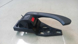 MAÇANETA INTERNA TRASEIRA LADO DIREITO TOYOTA RAV4 2014 2015