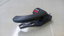 MAÇANETA INTERNA TRASEIRA LADO DIREITO TOYOTA RAV4 2014 2015