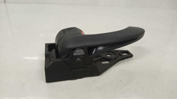 MAÇANETA INTERNA DIANTEIRA ESQUERDA TOYOTA RAV4 2010