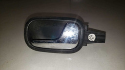 MAÇANETA INTERNA TRASEIRA DIREITA AUDI A3 1998 A 2006 (2)