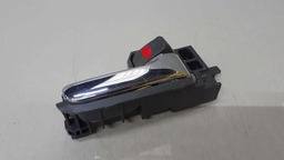 MAÇANETA INTERNA TRASEIRA DIREITA TOYOTA HILUX 2015