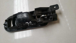 MAÇANETA INTERNA TRASEIRA DIREITA VW GOLF 1999 A 2007 (2)