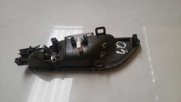 MAÇANETA INTERNA DIANTEIRA DIREITA AUDI Q3 2012 A 2016