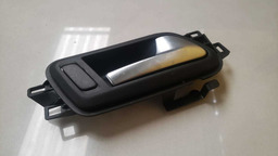 MAÇANETA INTERNA DIREITA VW AMAROK 2010 A 2015 (2)