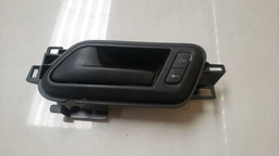 MAÇANETA INTERNA DIANTEIRA ESQUERDA VW AMAROK 2010 A 2015