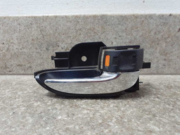 MAÇANETA INTERNA DIANTEIRA DIREITA TOYOTA ETIOS 2016 