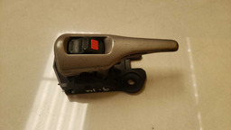 MAÇANETA INTERNA DIANTEIRA ESQUERDA TOYOTA COROLLA 2014