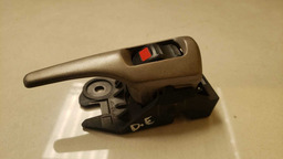 MAÇANETA INTERNA DIANTEIRA ESQUERDA TOYOTA COROLLA 2014