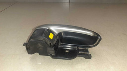 MACANETA INTERNA DIANTEIRA DIREITA TOYOTA ETIOS 2013 A 2017