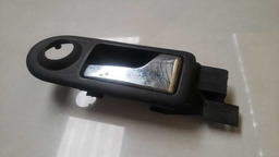 MAÇANETA INTERNA TRASEIRA ESQUERDA VW GOLF 1998 A 2005