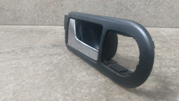 MAÇANETA INTERNA DIANTEIRA ESQUERDA VW PASSAT 2003 ORIGINAL