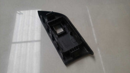 MOLDURA BOTAO VIDRO DIANTEIRO DIREITO GM ÔNIX 2012 A 2018