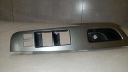 MOLDURA COMANDO VIDRO DIANTEIRO ESQUERDO LIVINA 2008 A 2014 