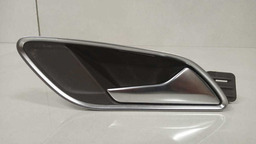 MAÇANETA INTERNA DIANTEIRA DIREITA AUDI Q3 2013 2014