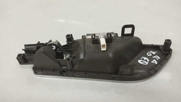 MAÇANETA INTERNA DIANTEIRA DIREITA AUDI Q3 2013 2014