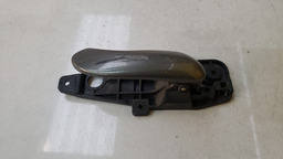 MAÇANETA INTERNA LADO DIREITO FIAT STILO 2003 A 2011