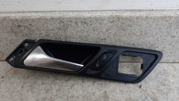 MAÇANETA INTERNA DIANTEIRA DIREITA VW JETTA 2010 A 2015