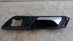 MAÇANETA INTERNA DIANTEIRA DIREITA VW JETTA 2010 A 2015