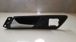 MAÇANETA INTERNA DIANTEIRA ESQUERDA VW JETTA 2012 A 2016 (8)