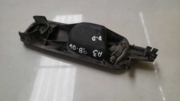 MAÇANETA INTERNA DIANTEIRA DIREITA AUDI A3 1998 A 2006