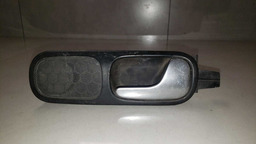MAÇANETA INTERNA DIANTEIRA DIREITA AUDI A3 1998 A 2006