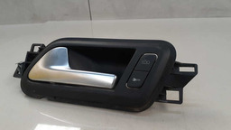 MAÇANETA INTERNA DIANTEIRA ESQUERDA VW AMAROK 2018 ORIGINAL