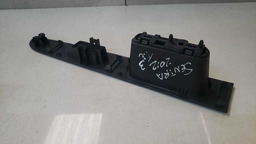 MOLDURA BOTÃO TRASEIRO ESQUERDO NISSAN SENTRA 2012 (3)