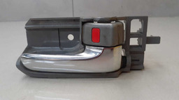 MAÇANETA INTERNA TRASEIRA DIREITA TOYOTA COROLLA 2005 A 2008