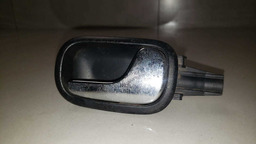 MAÇANETA INTERNA TRASEIRA DIREITA AUDI A3 1998 A 2006