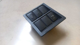 Botão Comando Pisca Tampa Traseira Toyota Hilux 2017 2018