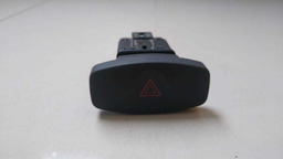 BOTÃO PISCA ALERTA RENAULT DUSTER 2013 (2)