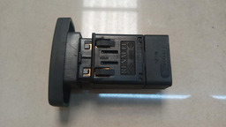 BOTÃO PISCA ALERTA RENAULT DUSTER 2012 