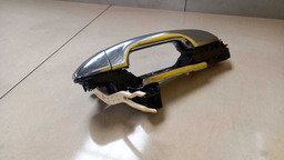 MAÇANETA EXTERNA TRASEIRA DIREITO TOYOTA HILUX SW4 2017 2018