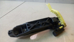 MAÇANETA EXTERNA TRASEIRA ESQUERDO TOYOTA RAV4 2014 2015