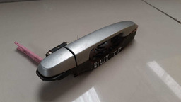 MAÇANETA EXTERNA TRASEIRA DIREITA TOYOTA HILUX 2015