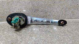 MAÇANETA EXTERNA DIANTEIRA ESQUERDA CHRYSLER PT CRUISER 2001