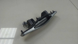 MAÇANETA EXTERNA TRASEIRA ESQUERDA RENAULT DUSTER 2013