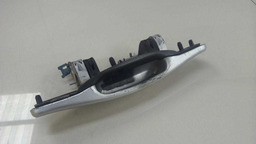 MAÇANETA EXTERNA DIANTEIRA ESQUERDA RENAULT DUSTER 2013