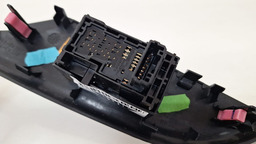 BOTÃO VIDRO ELETRICO TRASE DIREIT TOYOTA HILUX SW4 2017 2020