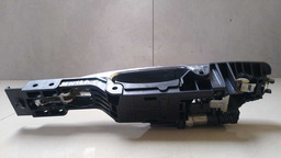 MAÇANETA EXTERNA TRASEIRA ESQUERDA NISSAN SENTRA 2015 A 2016