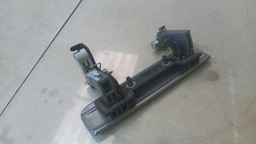 MAÇANETA TAMPA TRASEIRA NISSAN MARCH 2017 A 2018