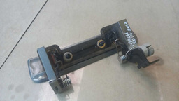 MAÇANETA TAMPA TRASEIRA NISSAN MARCH 2017 A 2018