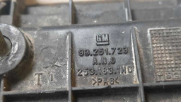 MAÇANETA EXTERNA TRASEIRA ESQUERDA GM CORSA 1994 A 1997