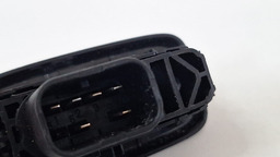 BOTÃO VIDRO ELÉTRICO DIANTE. DIREITO FORD KA 2019 A 2021 (2)