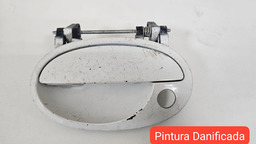 MAÇANETA EXTERNA DIANTEIRA ESQUERDA GM CORSA 2002 A 2012