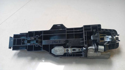 MAÇANETA EXTERNA TRASEIRA DIREITO NISSAN VERSA 2015 A 2018